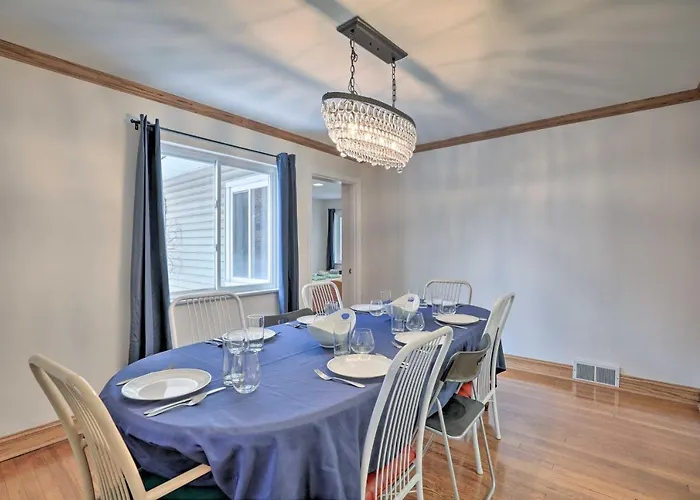 6 Mi To Dtwn: Townhome W/ Porch * Pittsburgh