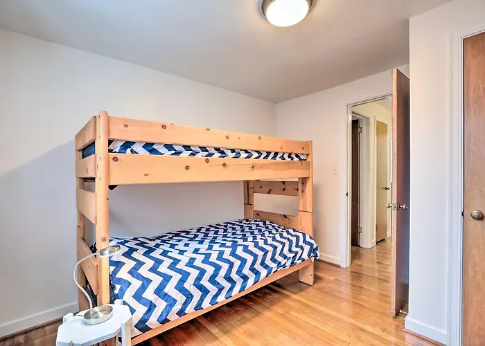 6 Mi To Dtwn: Townhome W/ Porch